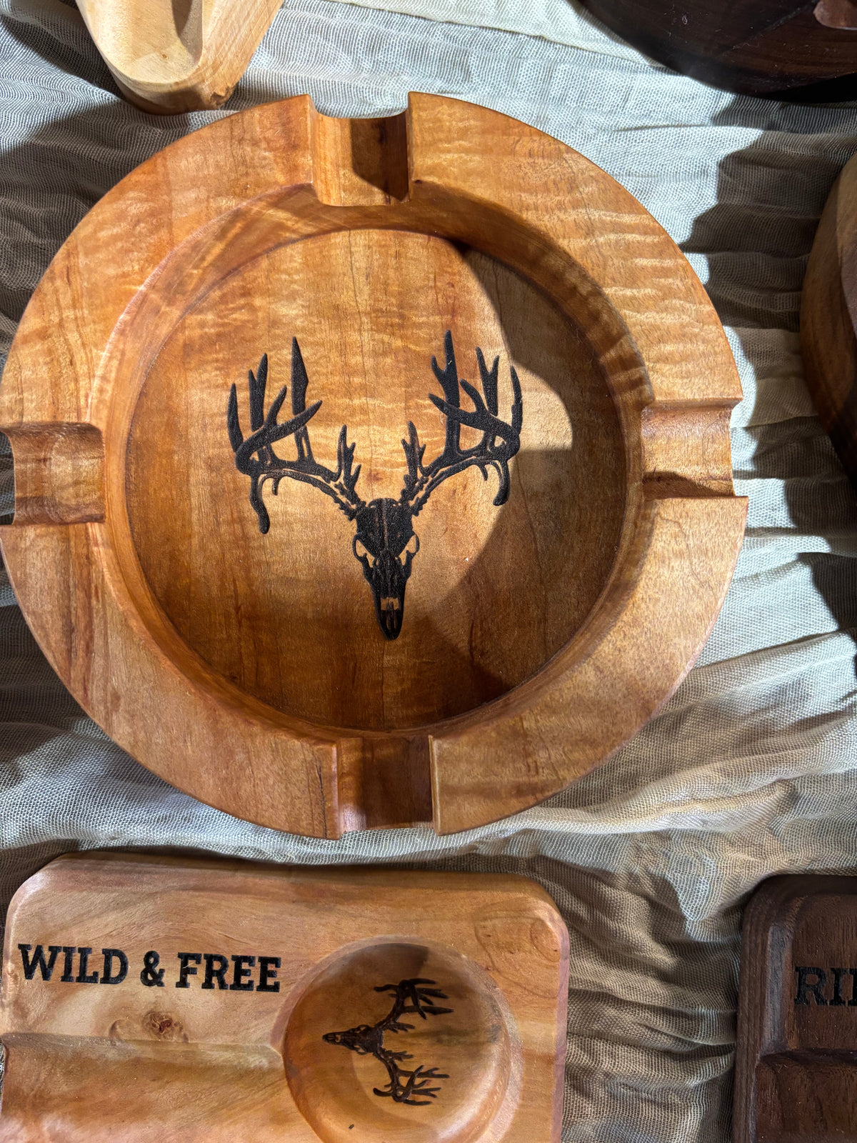 Cigar Ash Tray Maple Deer