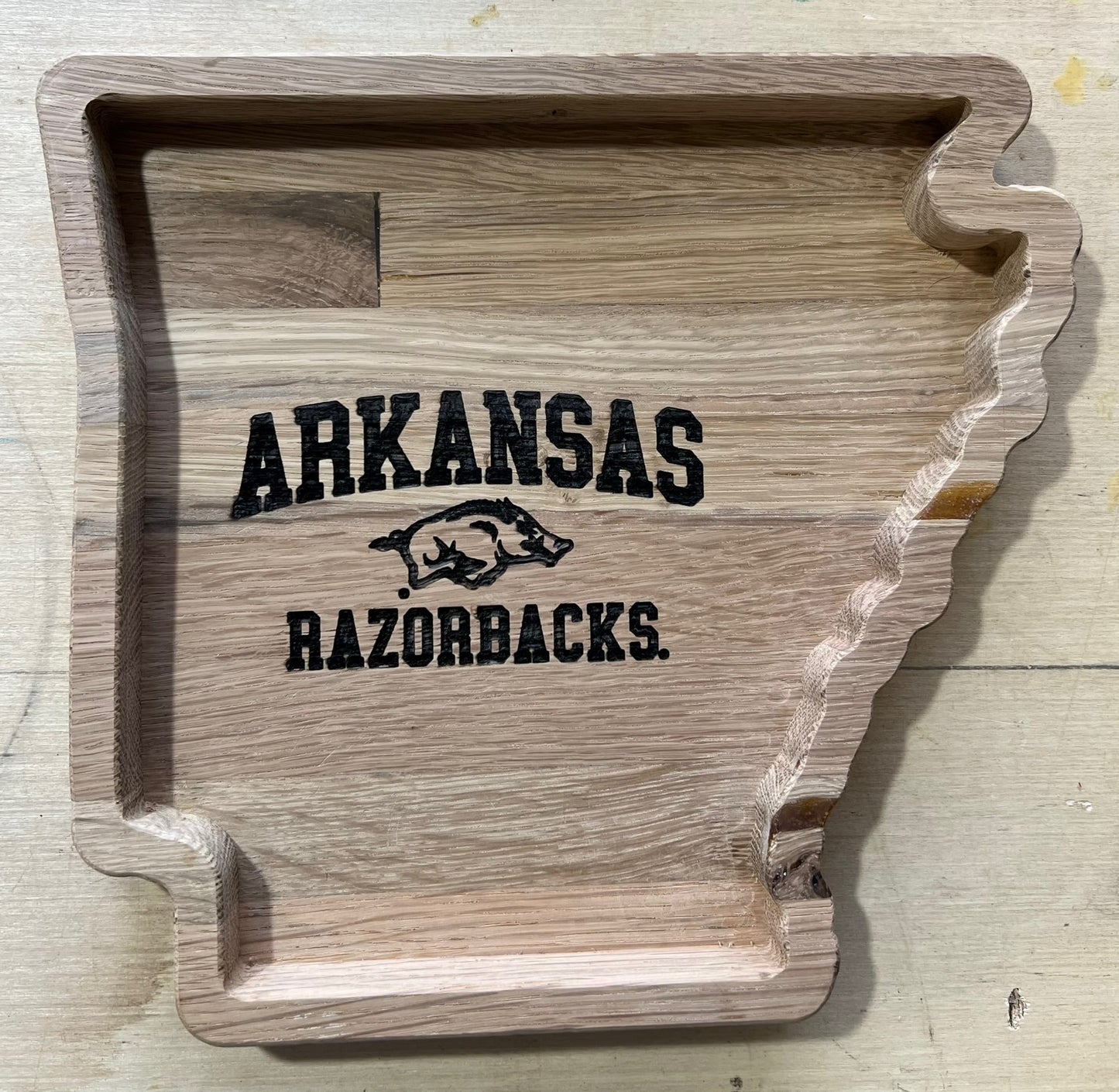 Razorback tray